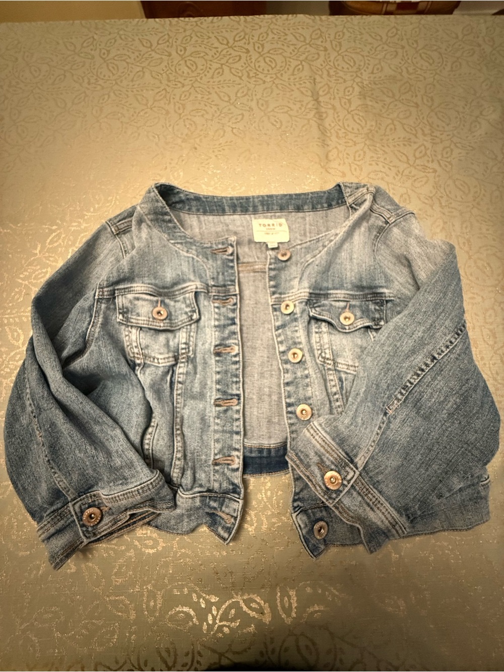 Torrid Size 2 Cropped Denim Jacket Light Wash Stretch Jean Jacket Plus Size 2X